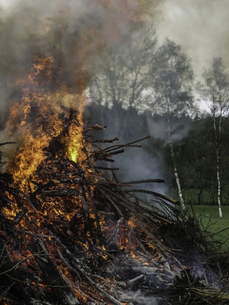 Osterfeuer Vormwald - (c) L Lammers.jpg